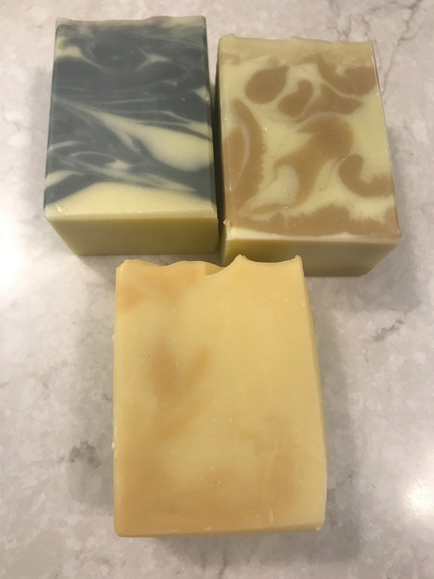 Love My Curls, Frizz & Flyaways shampoo bar